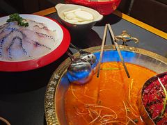 -靓寨酸汤火锅(时尚天河东一街店)