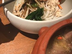 -云海肴·汽锅鸡·云南菜(天山百盛优客店)