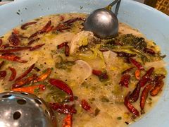 -姚姚酸菜鱼·金戈戈香港豉油鸡(喜荟城联名店)