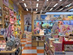 -LuOne凯德晶萃广场(徐家汇路店)