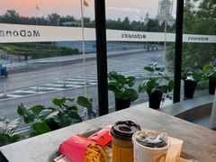 -麦当劳(展览路店)