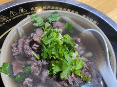 -大众跷脚牛肉馆·非遗传承单位(峨眉山店)