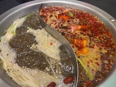 -沸炉重庆老火锅(军事博物馆店)