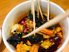 -诚铭记·虾仁汤包·成都小吃(融创店)
