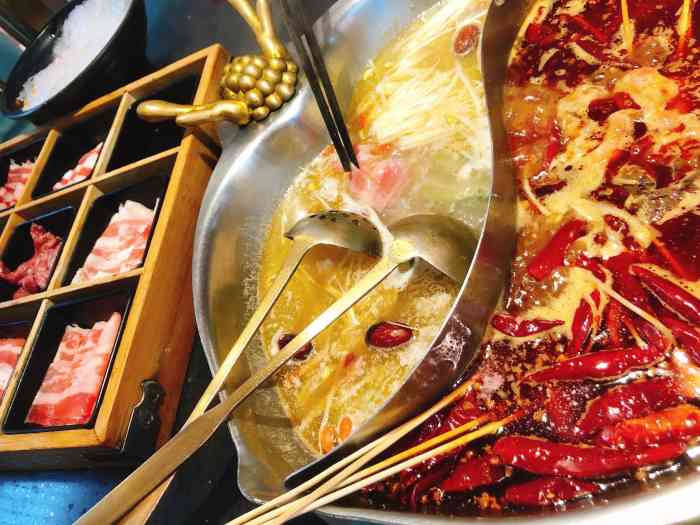 斗鎏火锅(新街口中央商场店)-"周五晚上坐满了,只能坐跃层了,跃层只有