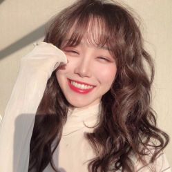 -变画·发型STUDIO