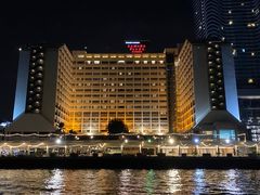 -曼谷湄南河畔华美达广场酒店