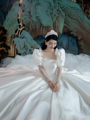 点击看大图 -伯瓷皇后婚纱艺术空间