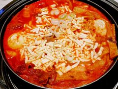 -三清洞摩西韩式年糕火锅(威高广场店)