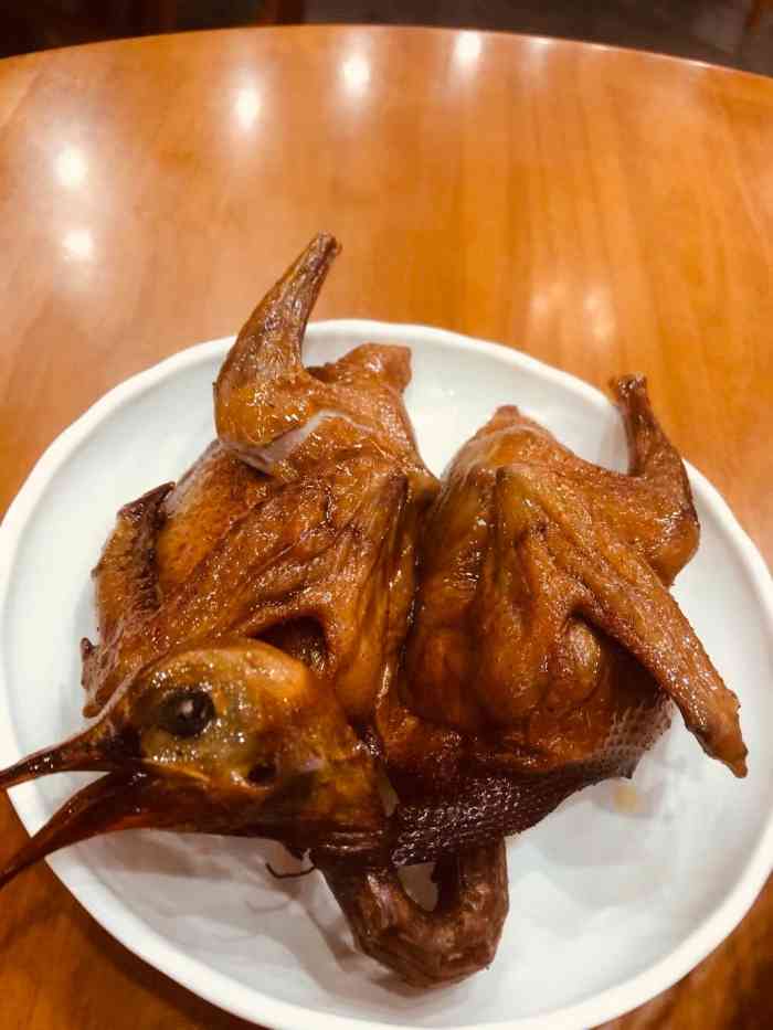 很广东风味的一家老店,现在这种店在广东都比较少了