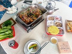 -猪三哥肥肠鸡川菜小炒