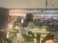 -丽都皇冠假日酒店·Matrix亦餐厅(望京店)