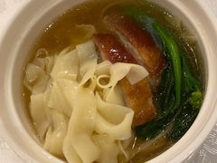 -广州万富希尔顿酒店·感趣自助餐厅·金秋蟹宴生蚝海鲜刺身烧烤