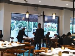 大堂-小牛叔鲜切牛肉·火锅·烤肉自助(公济桥路店)