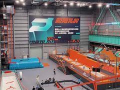 -极限PLAY运动娱乐新世界·团建派对潮玩休闲馆·室内蹦极高空游乐园