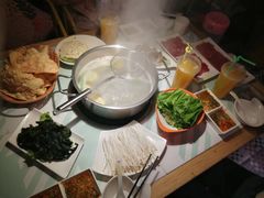 -花田煮鲜牛肉火锅(钟楼众汇店)