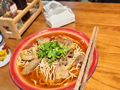 -楚东君•襄阳牛肉面牛杂煲(陆家嘴正大店)