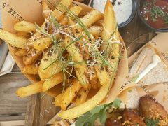 -Mark&Mars Restaurant