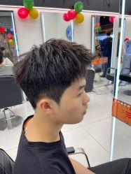 -乾健·烫染·接发SALON