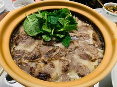 腾越牛肉锅-一坐一忘云南菜(卓悦中心)