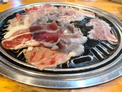 精品牛五花-唯成•韩国炭火烤肉 유성고기