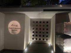 -穹六人间 people 6(岳阳路店)