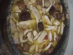 -南渝食府.墨脱石锅松茸鸡