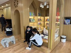 -范米乐成长中心