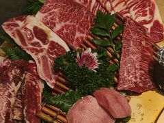 -铭牛烧肉·和牛海鲜自助(高新月牙湖店)