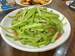 -芦茨金富饭庄·25年老字号·专做稻草鸡