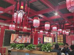 -鲁员外地锅鸡地锅鱼(龙湖江东天街店)