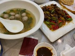 -李连贵熏肉美食酒楼(东市商贸店)