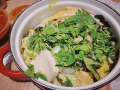 -小蛮椒麻辣烫·麻辣拌(青浦宝龙店)