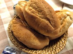 餐前面包-船屋葡国餐厅