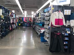 -迪卡侬(西三旗店)