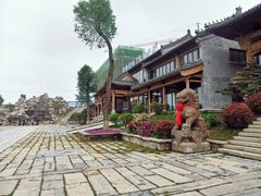 -雪山彩虹谷景区