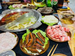 -重庆故事姊妹老火锅(财经学院店)