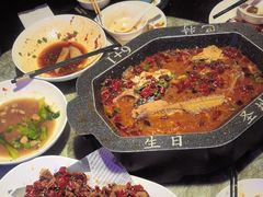-巴特餐饮6加1音乐餐吧·新疆菜