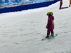 -乔波室内滑雪场