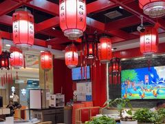 -鲁员外地锅鸡地锅鱼(龙湖江东天街店)
