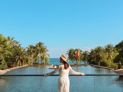 -亚龙湾喜来登·美景台大堂吧