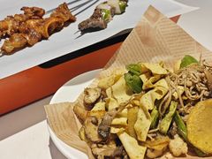 -小河公主秘制烤羊腿(小绿谷店)
