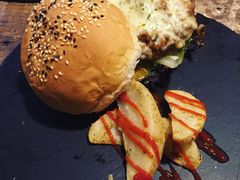 -HIGH FIVE哈福手工汉堡(桂林路店)