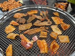 -小辣椒火盆烧烤(温泉南街店)