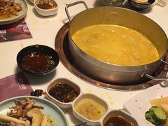 -洪氏嗨捞·猪肚鸡火锅(阳光天地店)