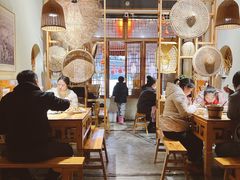 -大众跷脚牛肉馆·非遗传承单位(峨眉山店)