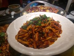 鱼香肉丝-麻六记(凤凰汇店)