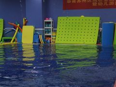 -龙格亲子游泳·水育早教运动中心(绿宝中心)