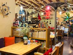 -月亮眼花园餐厅书吧酒吧