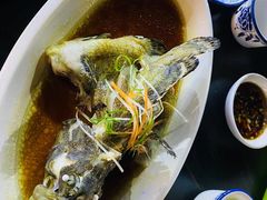 清蒸石斑鱼-锦里海景海鲜餐厅.三亚老字号(亚龙湾中心广场店)